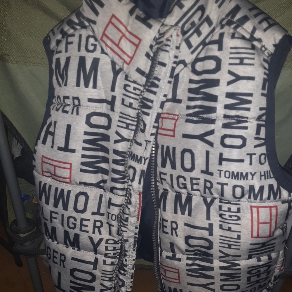 😍 Toddler tommy hilfiger puffer vest😍